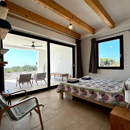Paradiso Bed & Breakfast 3*